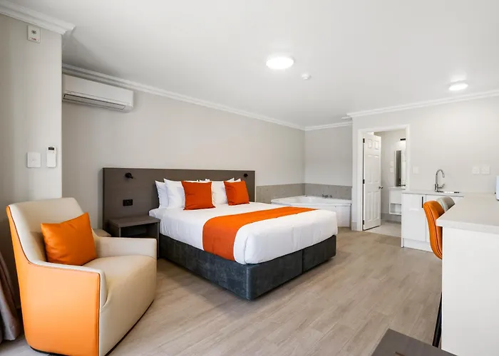 280 & 284 - Refurbished Modern Motel