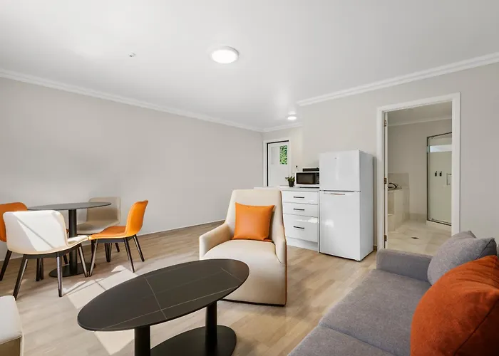 280 & 284 - Refurbished Modern Motel