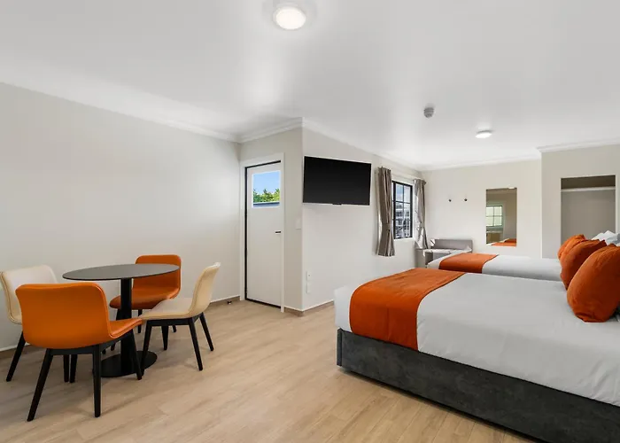 Motel 280 & 284 - Refurbished Modern 5*