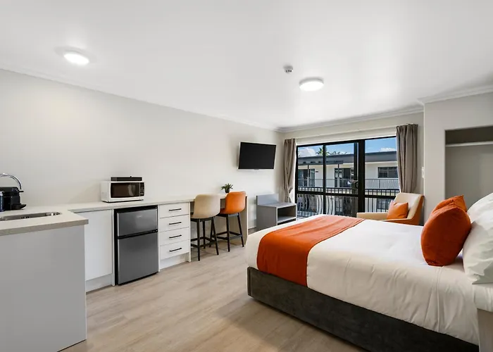 280 & 284 - Refurbished Modern Motel