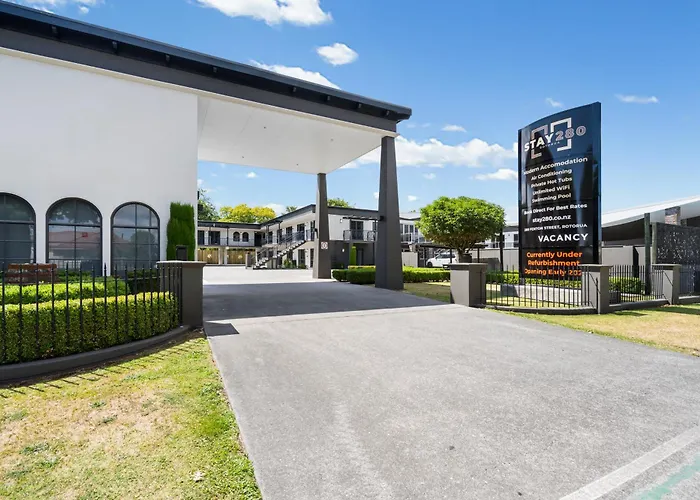 280 & 284 - Refurbished Modern 5* Rotorua