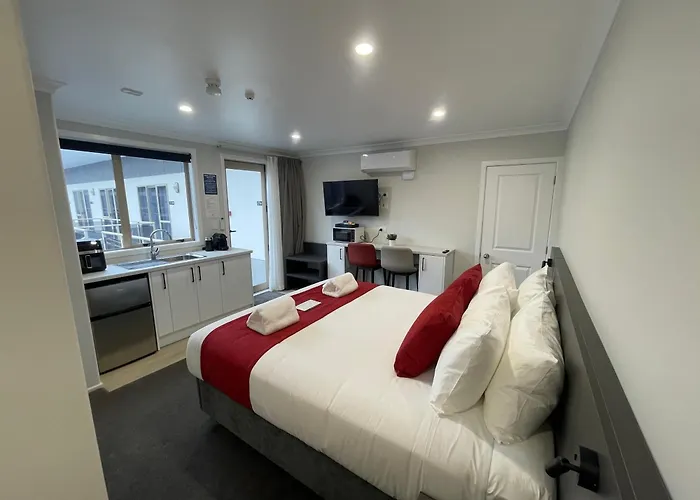 Motel 280 & 284 - Refurbished Modern