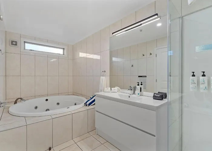 280 & 284 - Refurbished Modern Motel Rotorua
