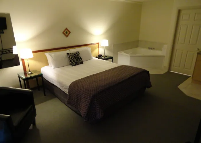 Motel 280 & 284 - Refurbished Modern