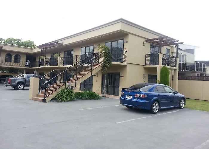 280 & 284 - Refurbished Modern Motel Rotorua