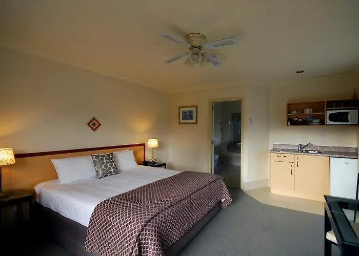 280 & 284 - Refurbished Modern Motel