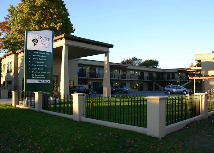 280 & 284 - Refurbished Modern Motel 5*